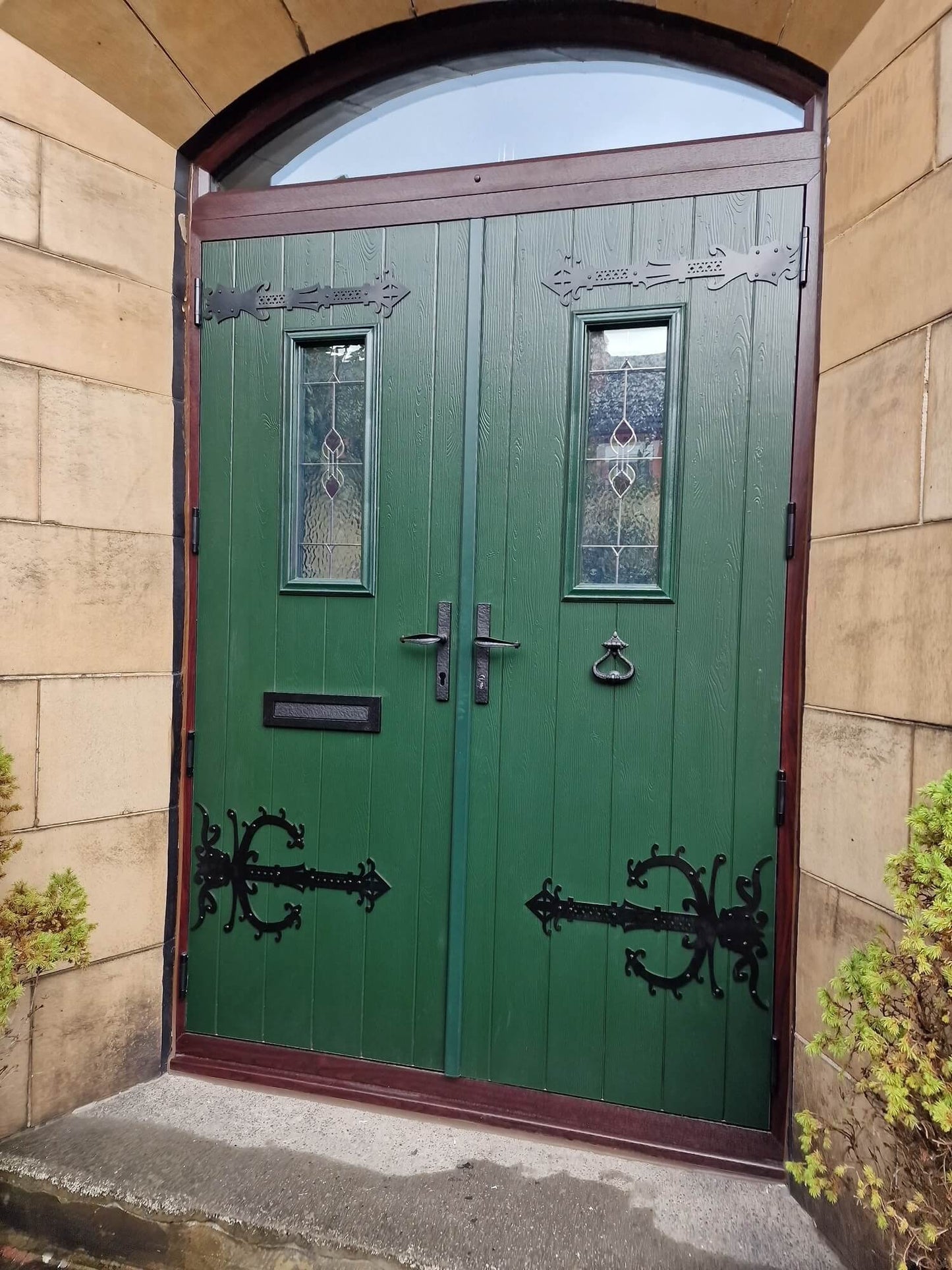 saxon hinges on door
