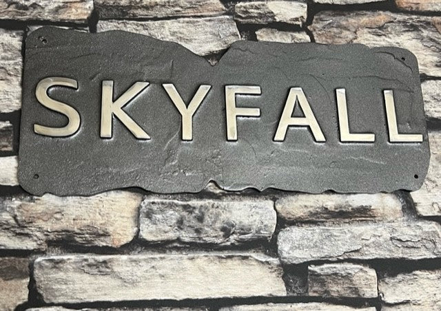 House name Sign Skyfall 007