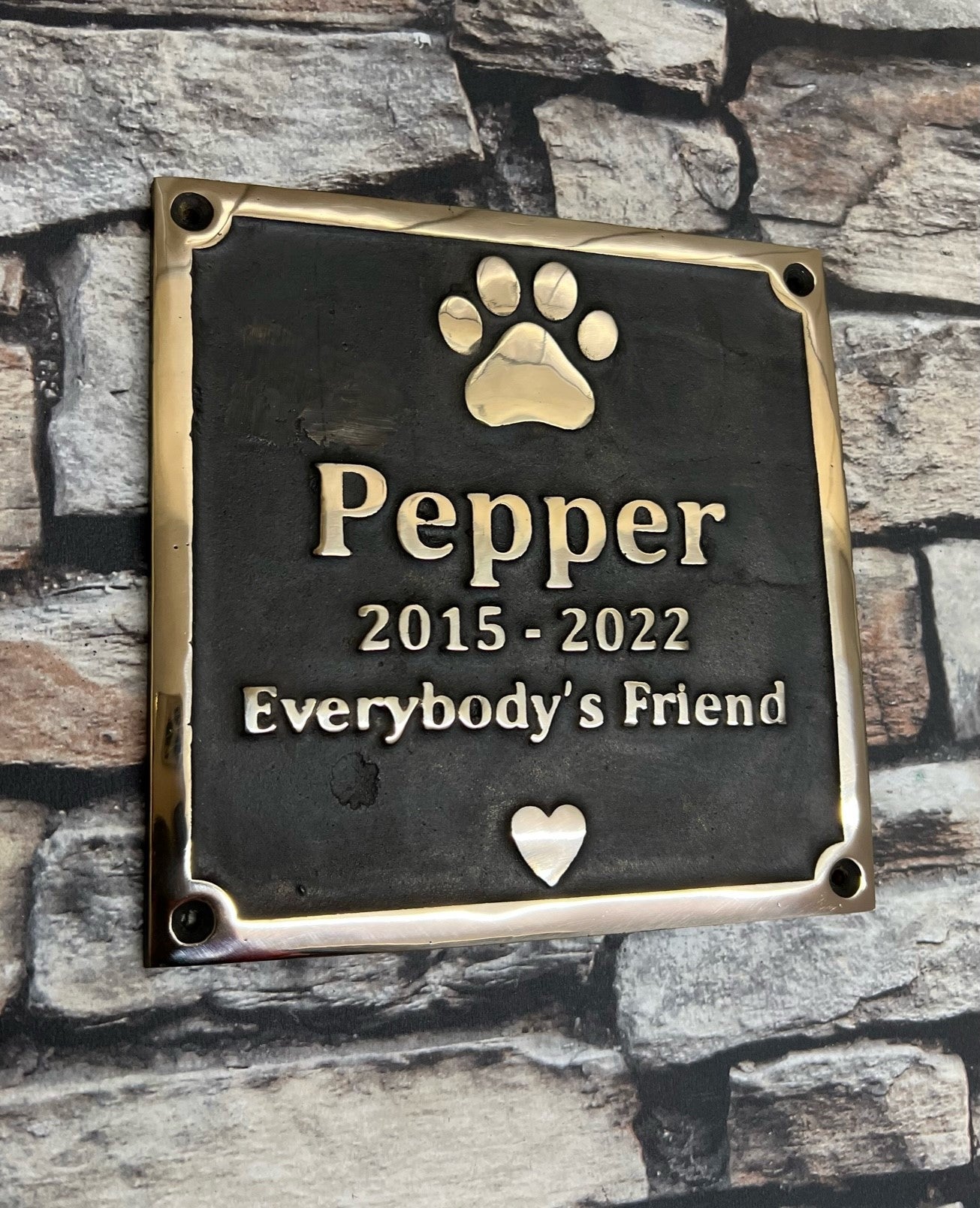 Memorial Plaques in Bronze for pets