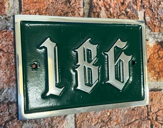 Numbered Door sign traditional in green