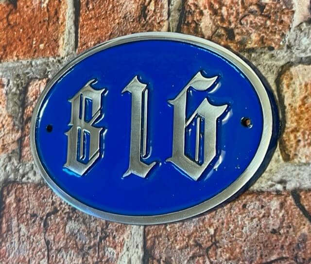 Numbered wall sign traditional style oval blue
