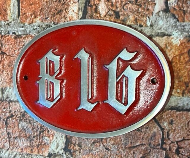 Numbered wall sign traditional style oval red