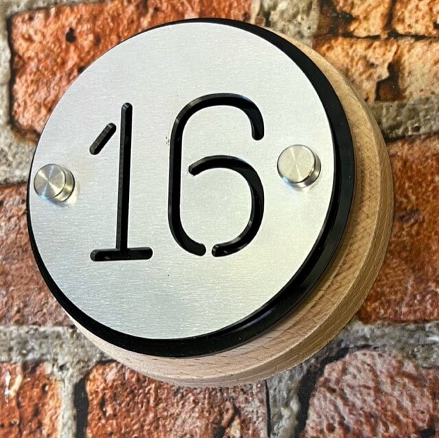 Contemporary Numbered Wall Sign Circle