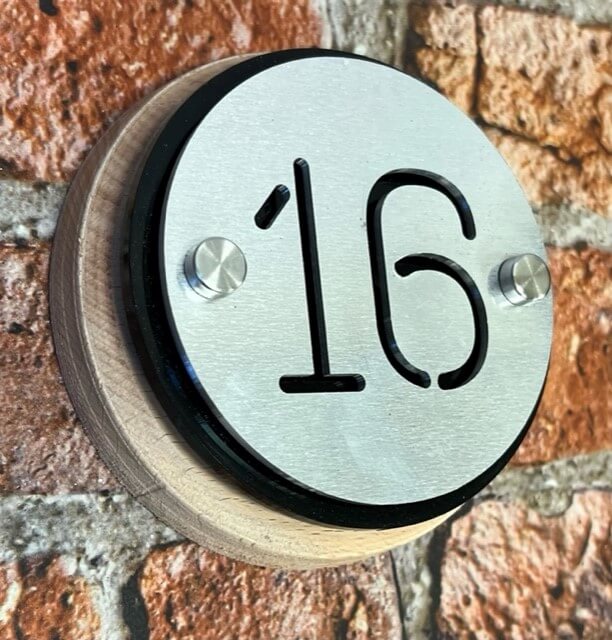 Contemporary Numbered House Sign Circle